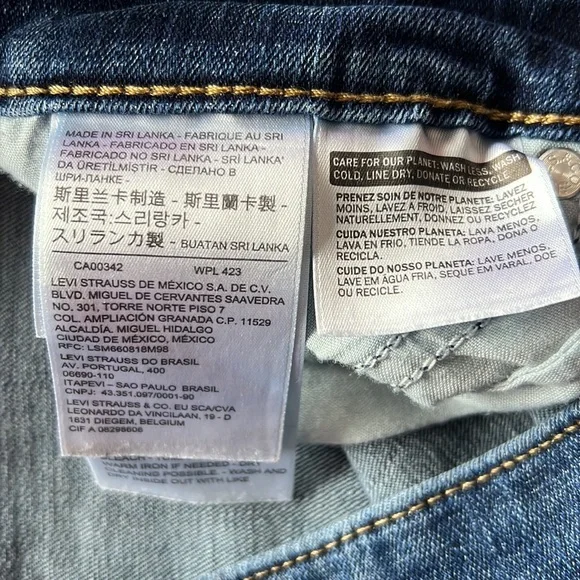 Women’s Levi’s 711 Skinny Ankle Jeans - Picture 10 of 11